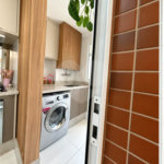 Apartamento de 127 m² em andar alto, com vista livre, 3 suítes planejadas, sacada gourmet envidraçada, 2 vagas e lazer completo, próximo ao Shopping Golden Square e à Avenida Kennedy.