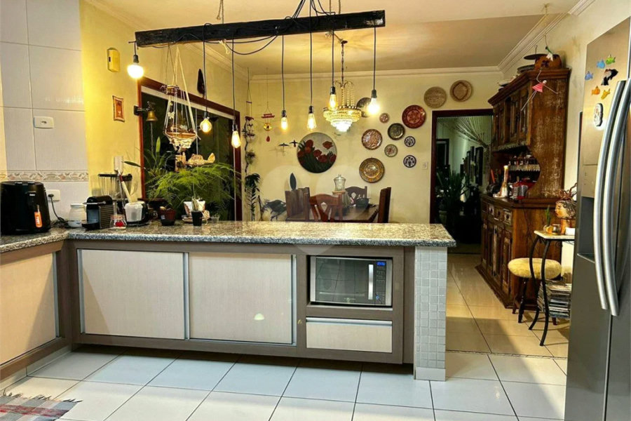 Excelente Sobrado na Vila Matilde. Venha fazer uma visita.