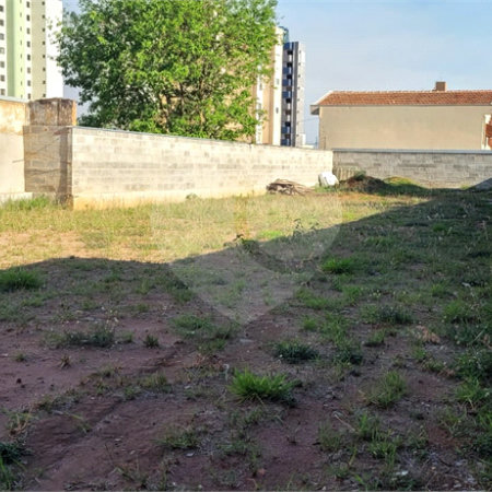 Terreno Padrão - Comercial para Venda no centro em São Carlos