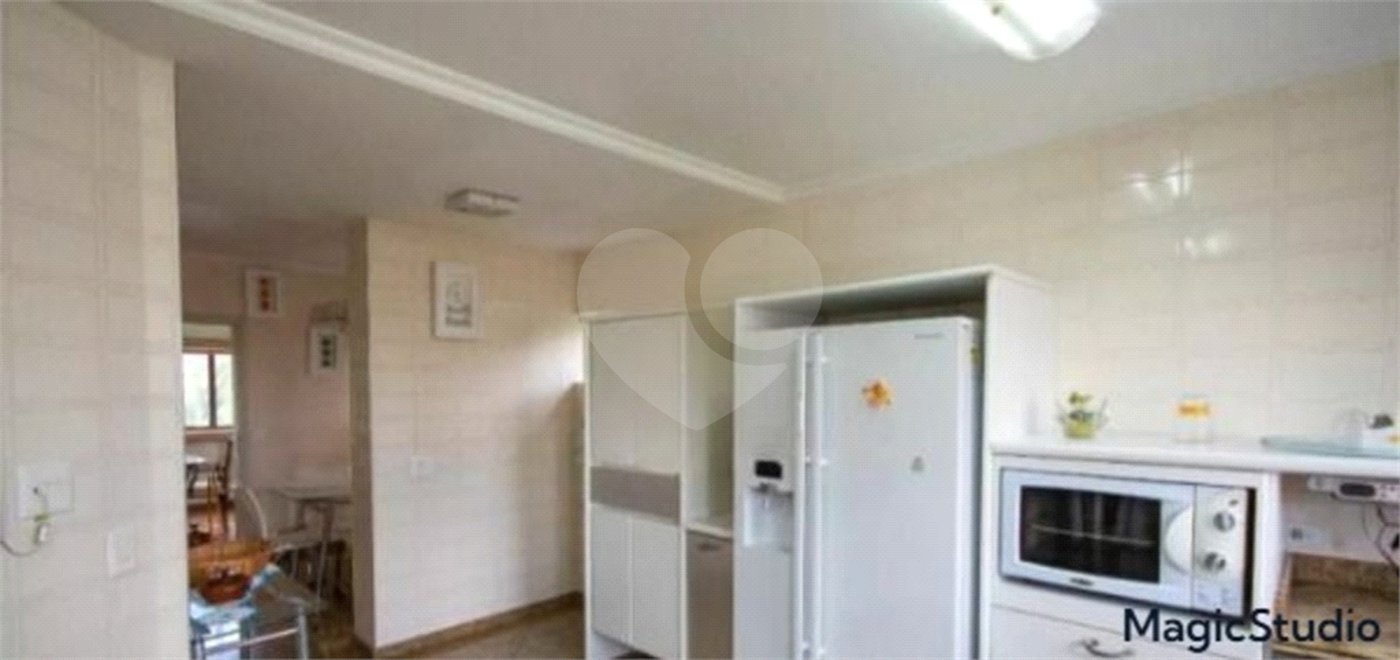 Apartamento 580m², 4 quatos, sendo 4 suítes, 5 vagas de garagem, à venda no Bosque da Saúde