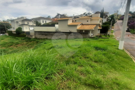 Lindo terreno a venda no condomínio Villaggio Capriccio