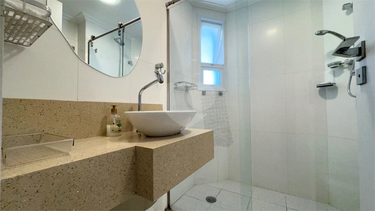 Apartamento à venda com 4 quartos, sendo 2 suítes, em Riviera de São Lourenço, Bertioga, SP