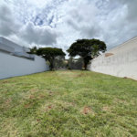 Terreno em condomínio fechado com 512 metros