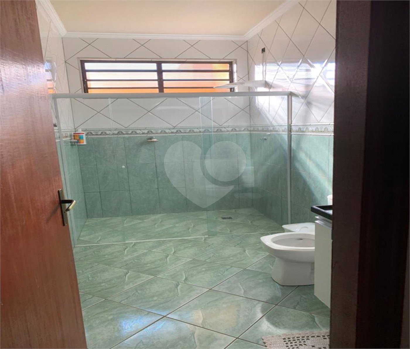 Casa à venda com 4 quartos, sendo 1 suíte, em Jardim Cruzeiro do Sul, São Carlos, SP