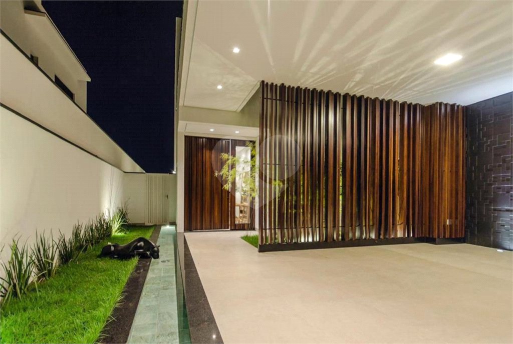 Casa térrea no Condomínio Alphaville II , localizado na cidade de Ribeirão Preto/SP .
