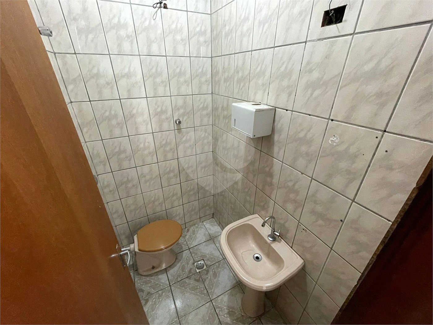 Casa comercio dispondo para venda ou locação no Centro,