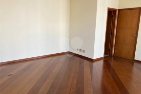 Apartamento para alugar com 3 quartos, sendo 1 suíte, em Brooklin, São Paulo, SP