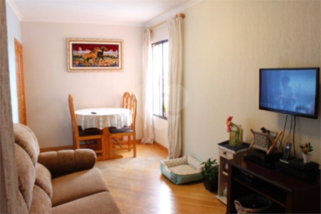 Apartamento 03 Dorm 02 Banheiros 01 Vaga na Saúde para Venda.