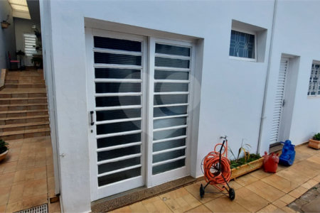 Casa à venda com 5 quartos, sendo 1 suíte, em Jardim Santa Paula, São Carlos, SP