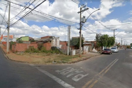 Terreno com 150,00 m² .