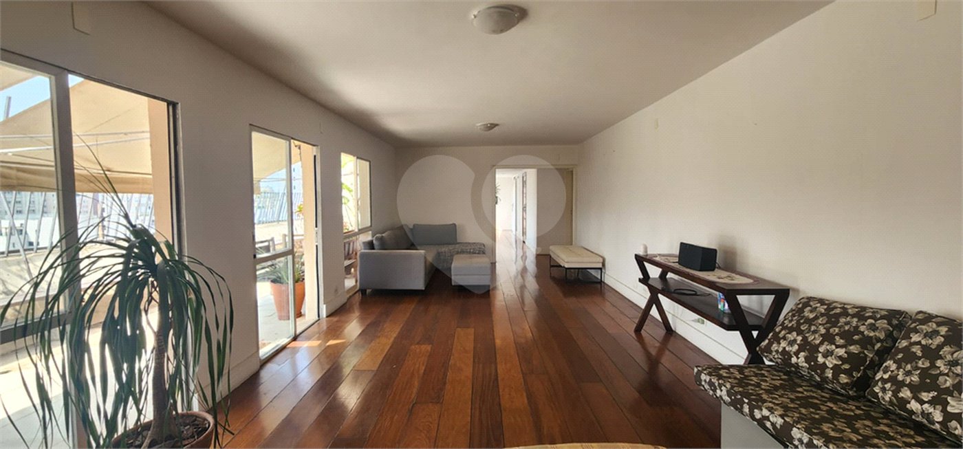 Cobertura 380m² - 4 quartos - Vila Nova Conceição em Frente a Praça Pereira Coutinho