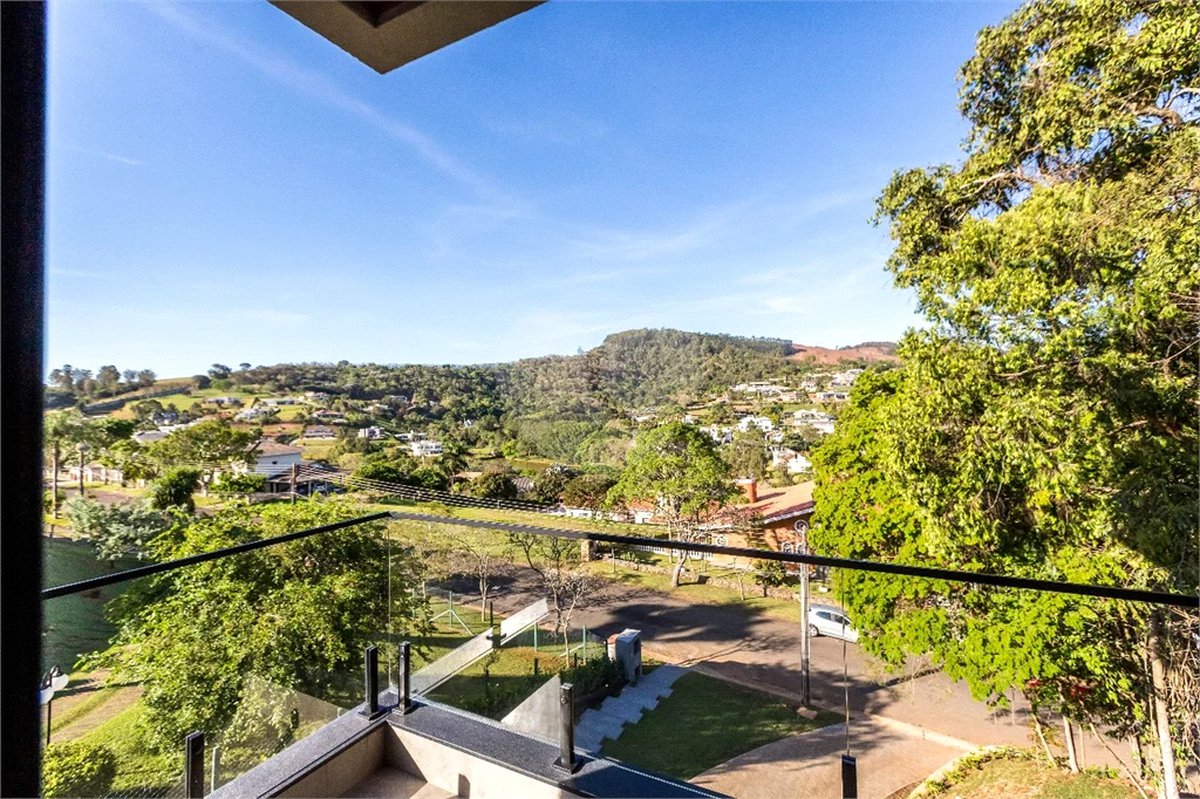 Casa à venda com 4 suítes no condomínio Jardim das Palmeiras, Bragança Paulista - SP
