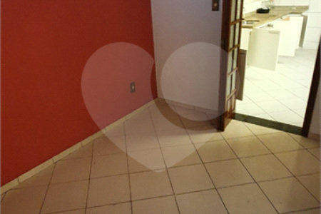 Casa Residencial Jardim São Carlos á venda.