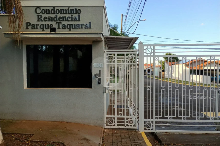 Casa térrea com edícula, com 4 dormitórios à venda no Condomínio Residencial Parque Taquaral em Piracicaba/SP.
