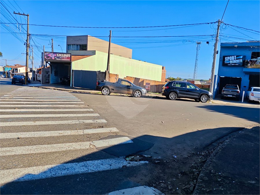 Oportunidade Comercial: Terreno de 525m² em Localização Estratégica no Parque Sissi!