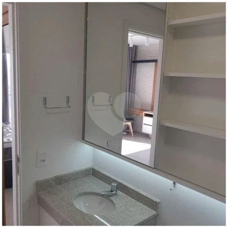 Landing Campo Belo 42 m² Apartamento semimobiliado para locação no Campo Belo, 1 quarto, garagem