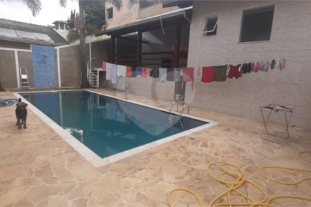 Sobrado com vista cinematográfica no Condomínio Villagio Capriccio/ Louveira- SP.