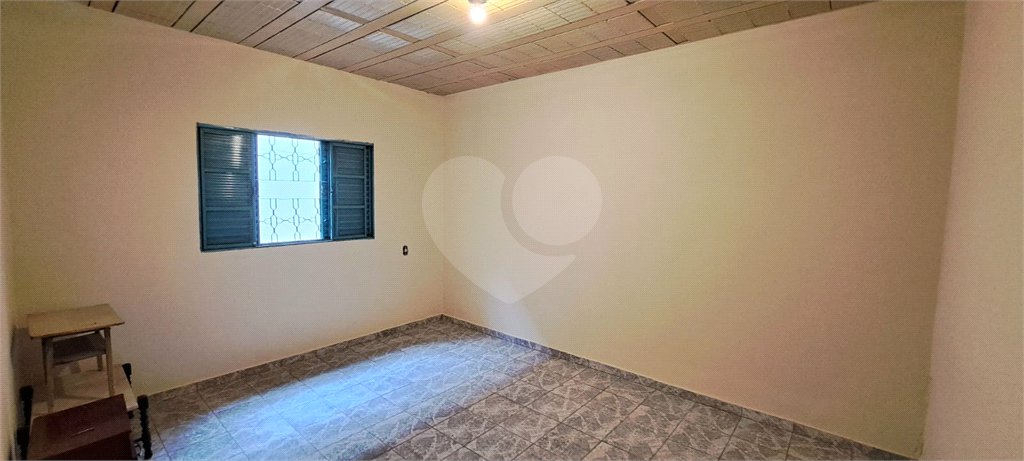 Casa ampla em bairro tranquilo – excelente oportunidade para morar ou investir!