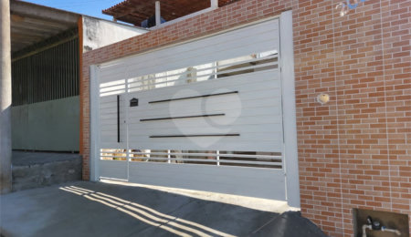 Sobrado à venda com 2 quartos em Jardim Mariana II, São José dos Campos, SP