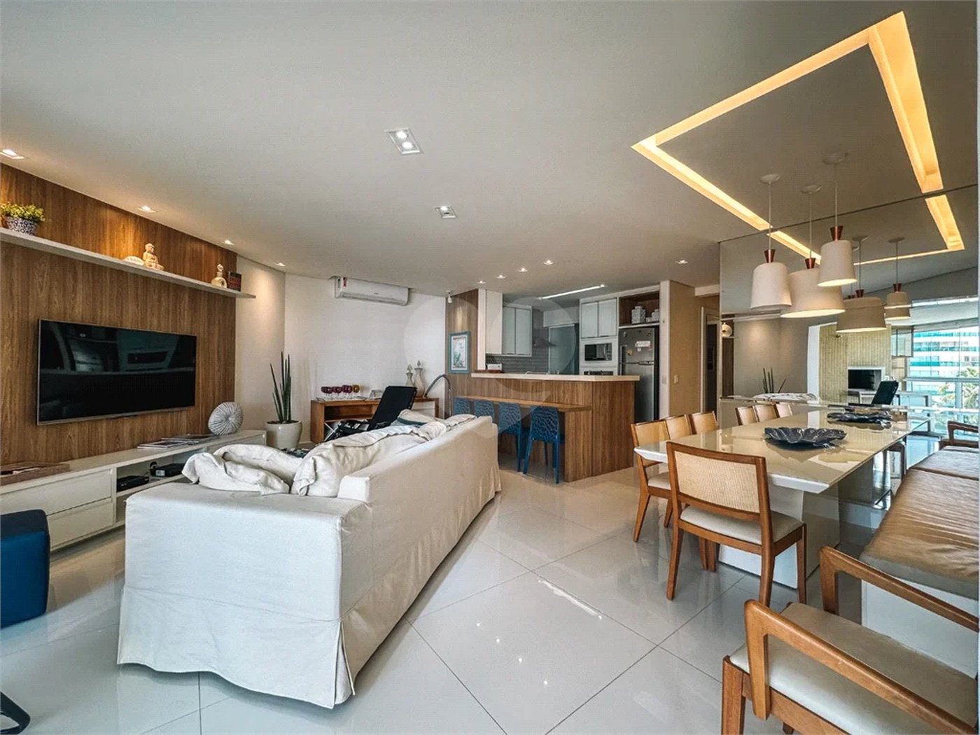Apartamento à venda com 4 suítes em Riviera de São Lourenço, Bertioga, SP