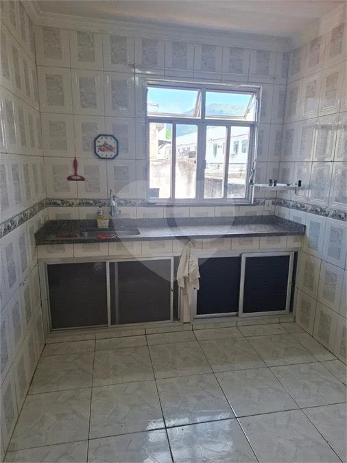 CASA Á VENDA EM SANTÍSSIMO ,ESTRADA DA POSSE ..