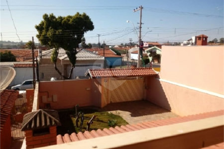 Sobrado à venda com 4 quartos, em Residencial Itamarati