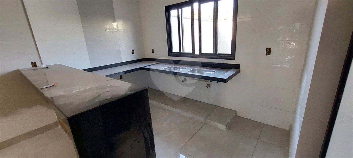 Casa à venda com 3 quartos, sendo 1 suíte,  no condomínio Residencial Mônaco, Piracicaba - SP