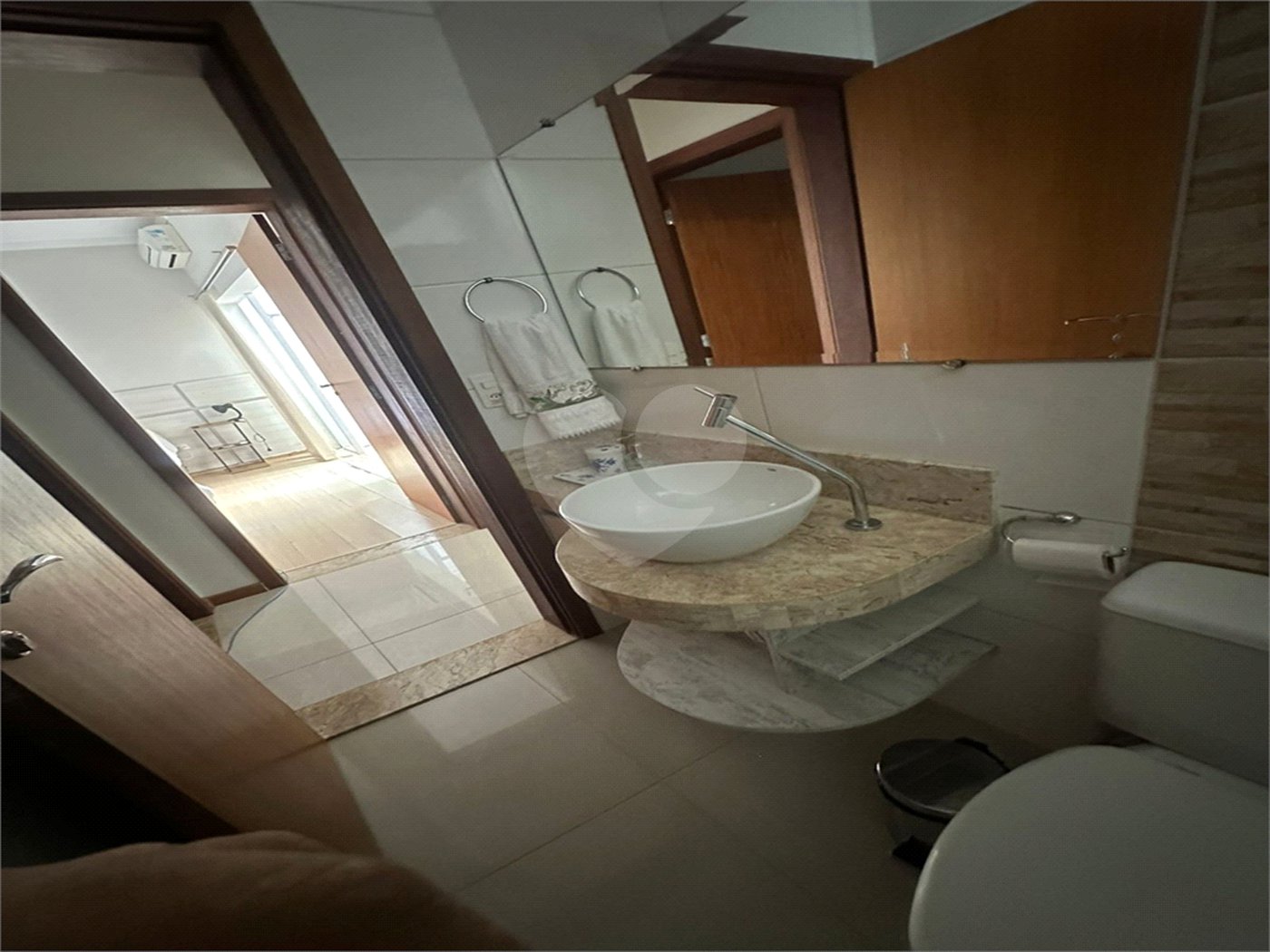 Casa térrea 2 quartos 1 suíte e piscina. Jardim Embaré
