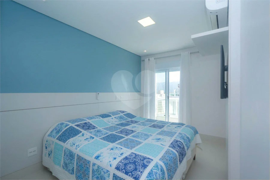 Apartamento à venda com 5 quartos, sendo 3 suítes, em Riviera de São Lourenço, Bertioga, SP