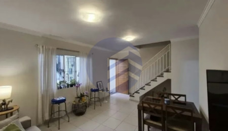 Casa à venda com 2 suítes em Jardim Monte Alegre, São Paulo, SP