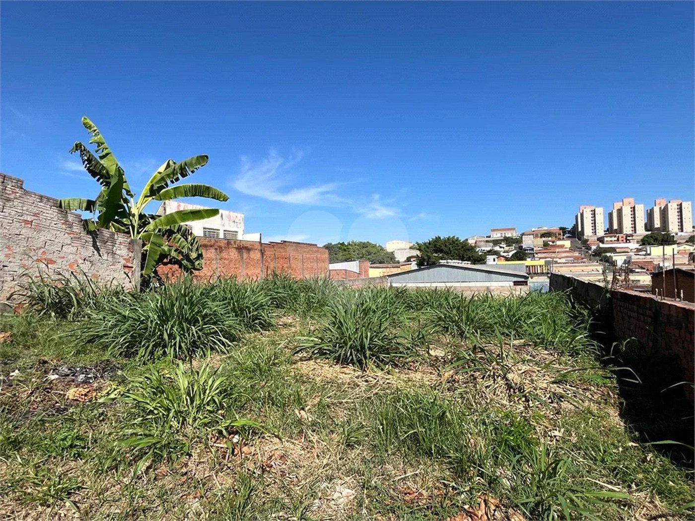 OPORTUNIDADE EM PIRACICABA! Terreno à venda próximo à Avenida 31 de Março, no bairro Higienópolis.