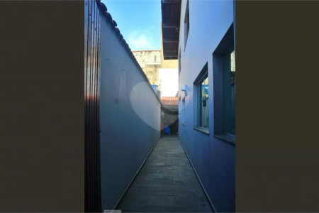 Casa com 250m² , 3 quartos, sendo 1 suíte , 3 vagas , à venda no Jd. Ana Maria - Santo André