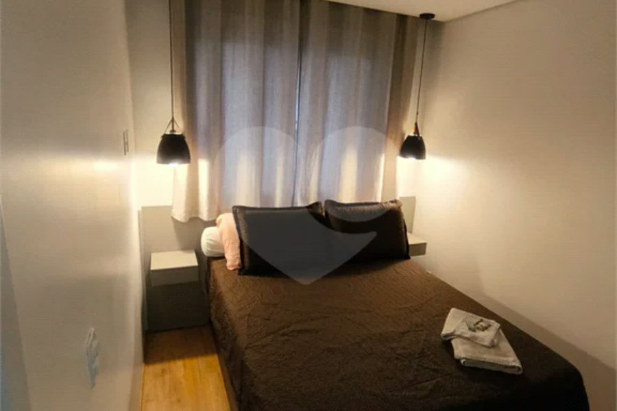 Studio totalmente mobiliado , inclusive TV, Geladeira . Completo