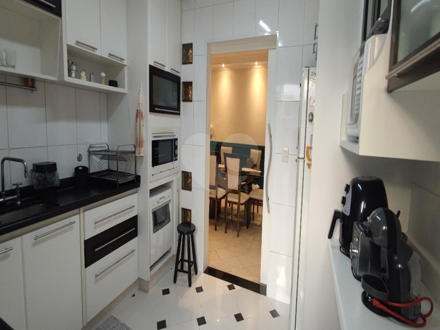 Sobrado com 125m² , 3 dormitórios , sendo 1 suíte , 2 vagas de garagem , à venda no Bosque da Saúde.