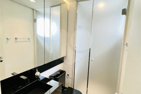 Apartamento venda / locação Vila Nova Conceição, 80m², andar alto, 1 suíte e 2 vagas