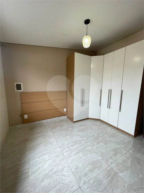 Casa para alugar com 3 quartos, sendo 1 suíte, no condomínio Florenz, Mogi das Cruzes - SP