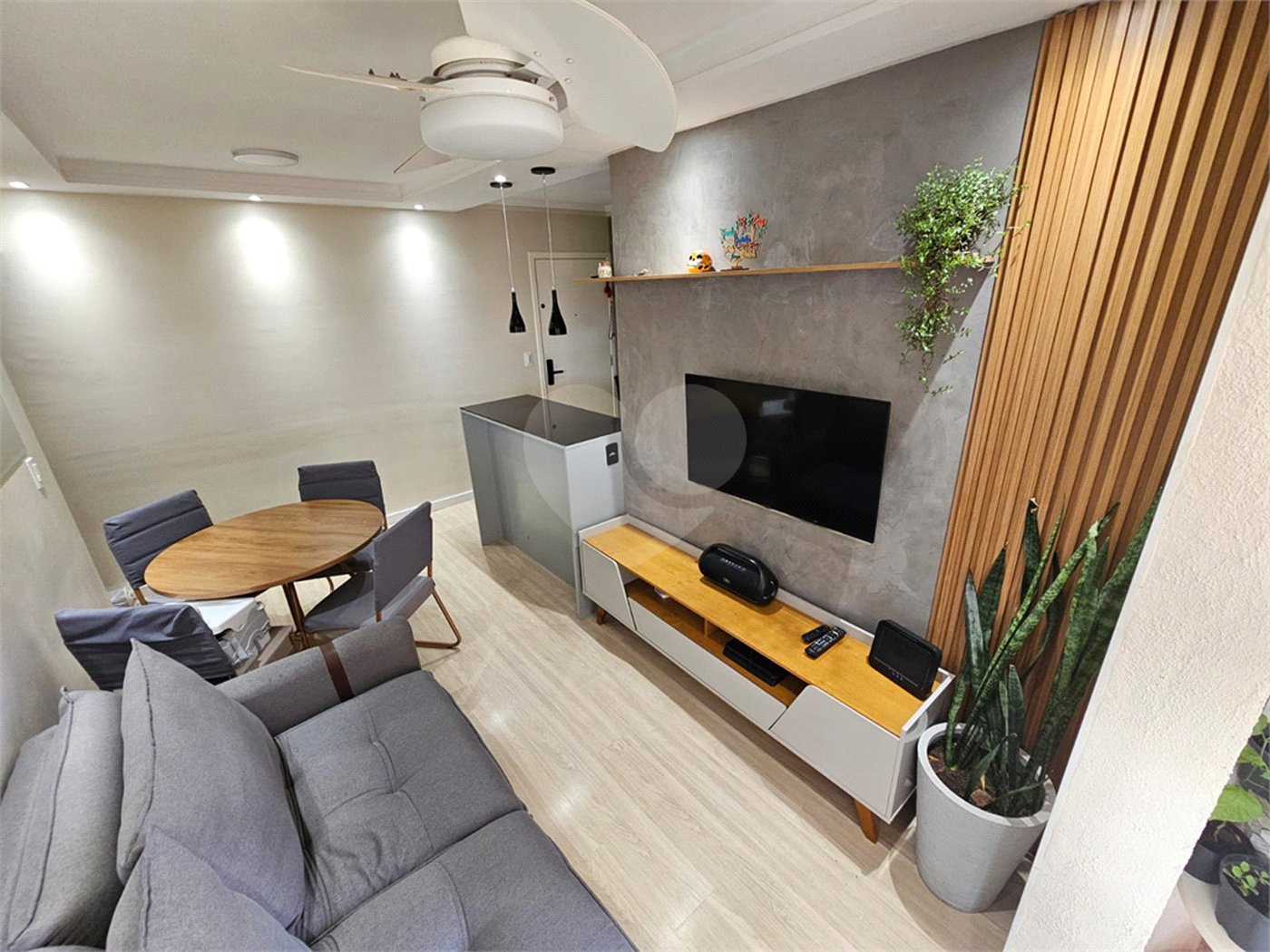 Apartamento a venda ao lado do Shopping Andorinha 2 quartos 1 vaga