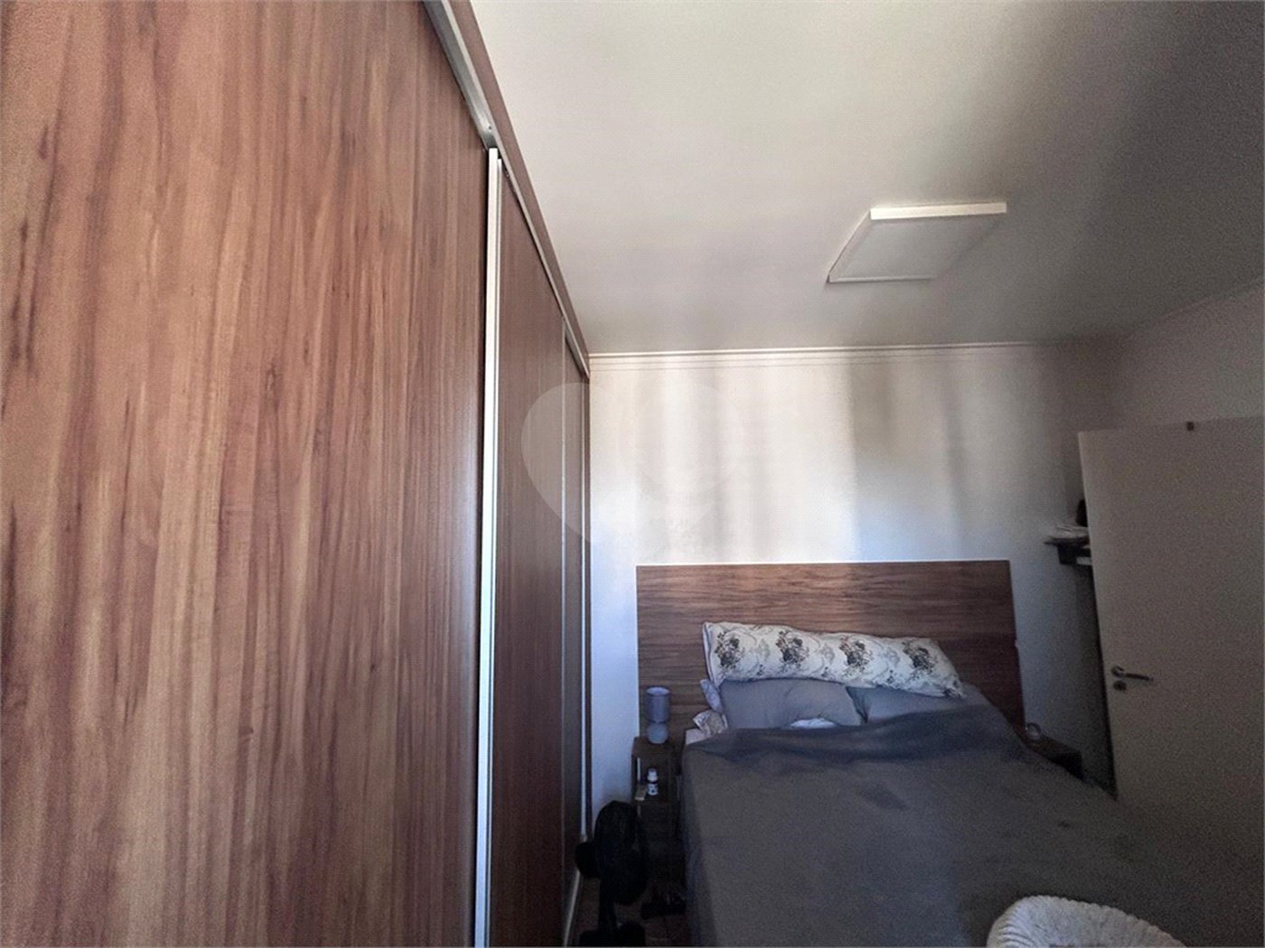 Apartamento a venda.
