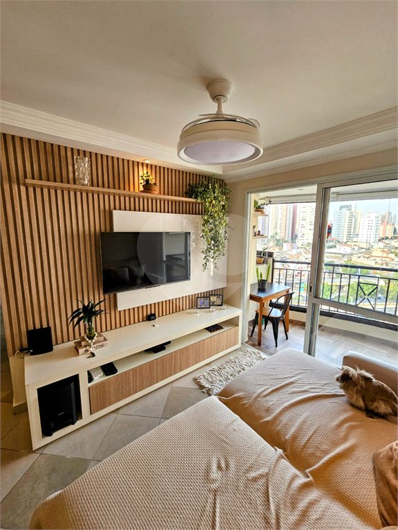 Apartamento à venda na Mooca com 73 m² com 3 dormitórios e 2 vagas. Aceita e estuda Permuta.