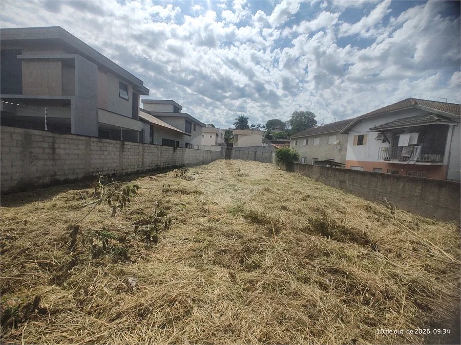 Terreno em Atibaia com 652 metros, pronto para construir no Jardim do Lago, aceita financiamento