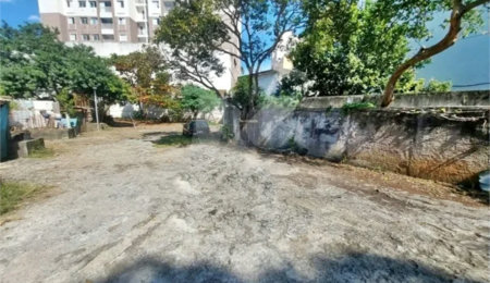 Terreno à venda em Vila Nivi, São Paulo, SP