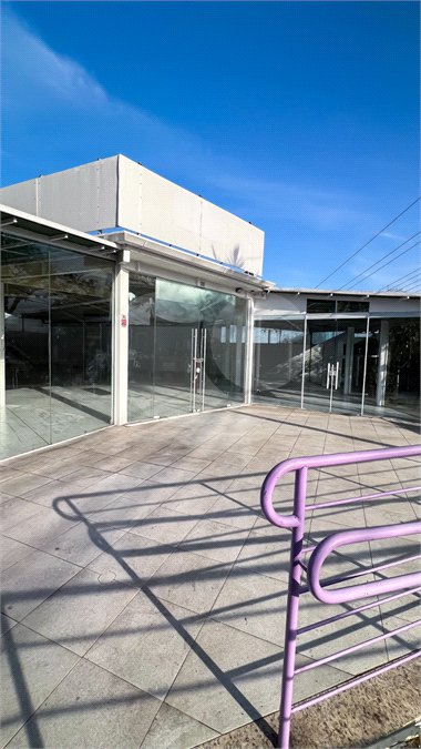 Lindo Salão Comercial para locação com 924m2 no Centro de Atibaia