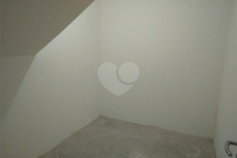 Condomínio de casas de alto padrão em estilo Neoclássico Francês