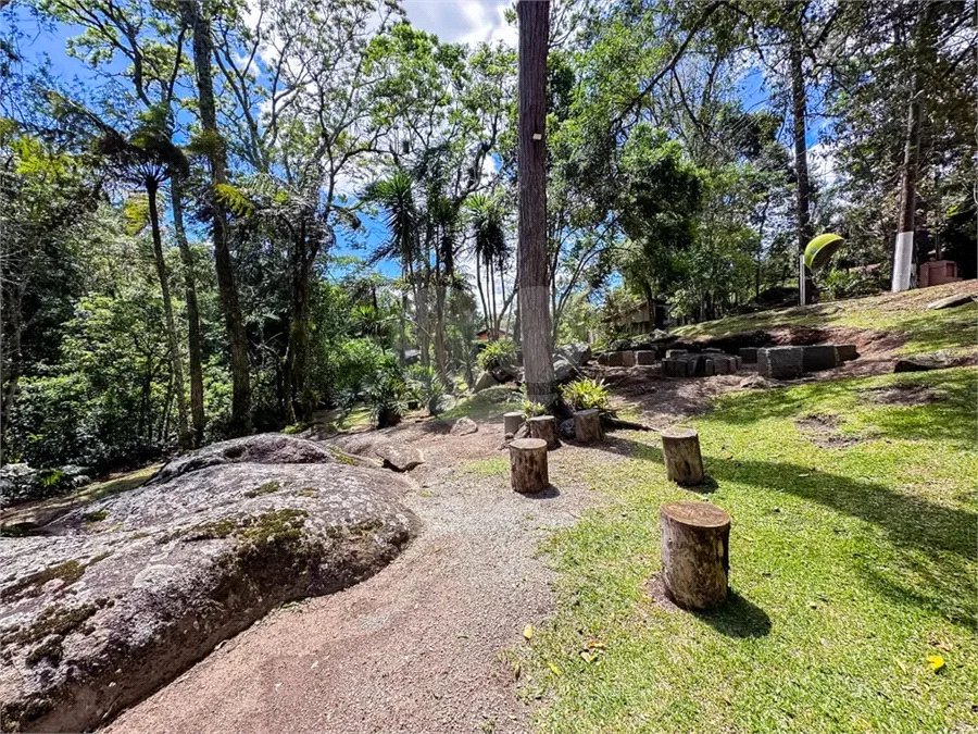 Casa á venda em condominio em Caieiras SP