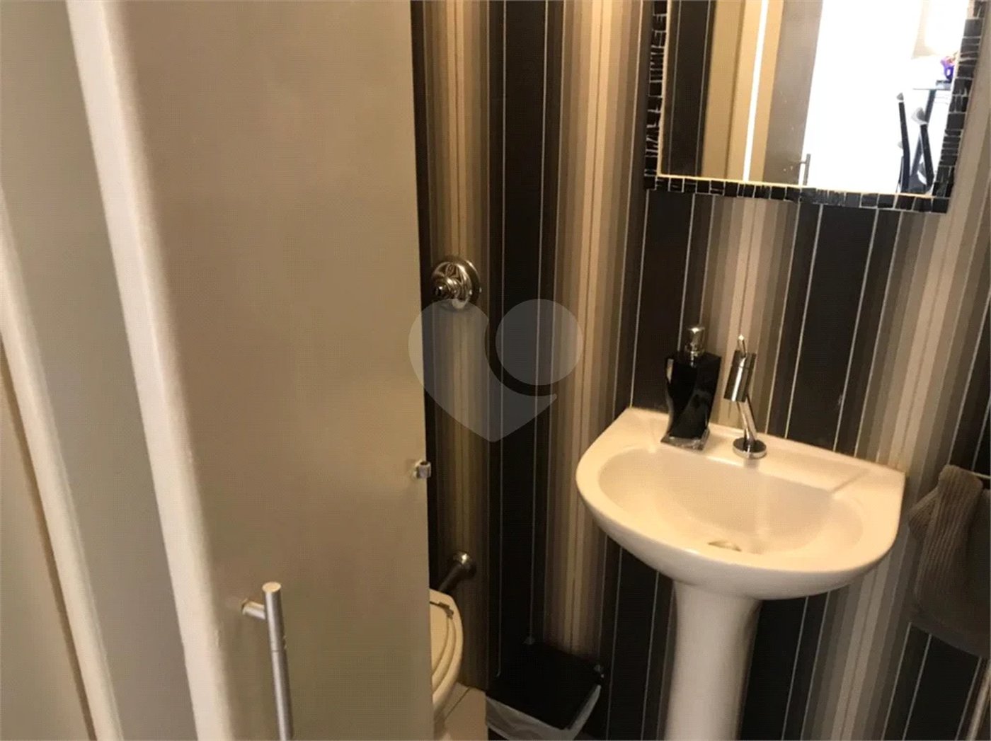 Casa Sobrado à venda no Planalto Paulista de 153m² com 3 dormitórios e 2 vagas