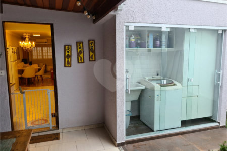 CASA A VENDA EM CONDOMINIO FECHADO RESIDENCIAL BELL PARK, JARDIM UIRA, 2 DORMITORIOS SENDO 1 SUÍTE,