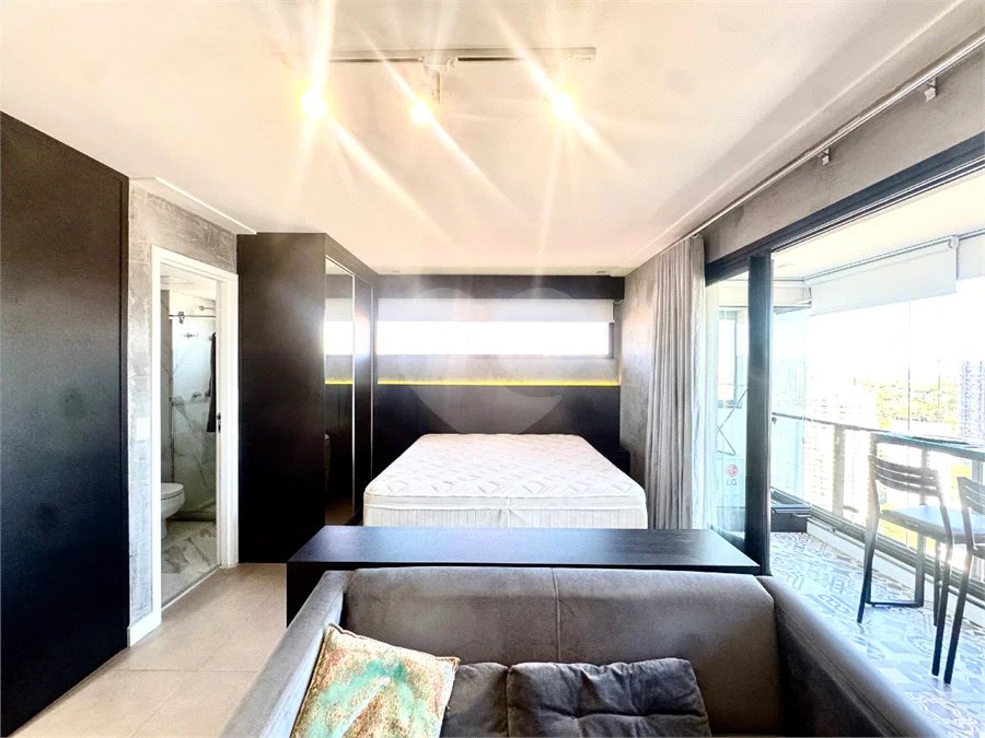 Último Andar | Estação Gabriele | 38 m² | Mobiliado | Campo Belo