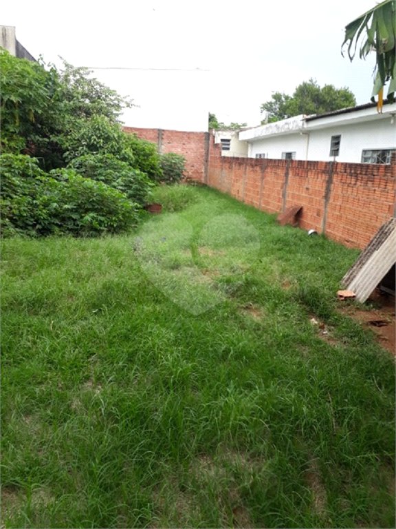 Terreno de esquina no Cidade Aracy.