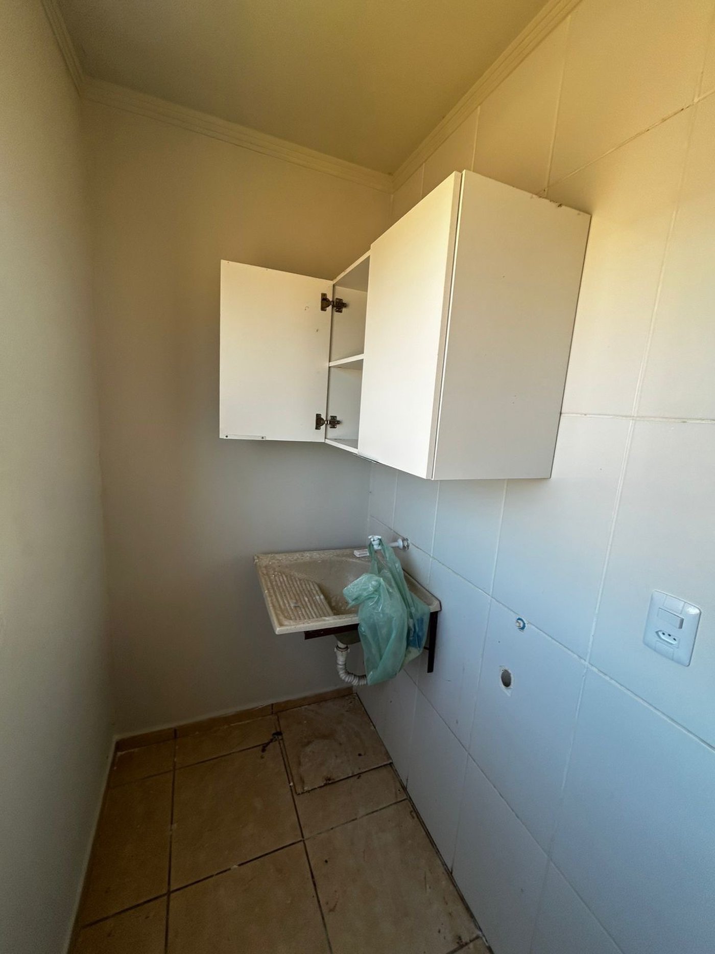 Apartamento para alugar com 2 quartos em Vila Nova, Três Lagoas, MS
