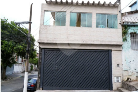 Casa à venda no Jardim Tango/Aricanduva com 3 quartos e 2 banheiros